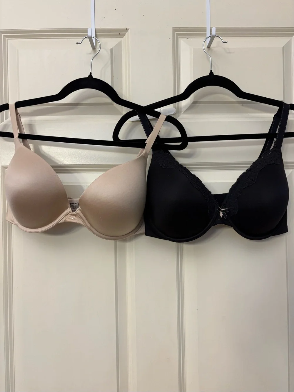 Maidenform Smooth T-Shirt Bras in Black and Nude 38D